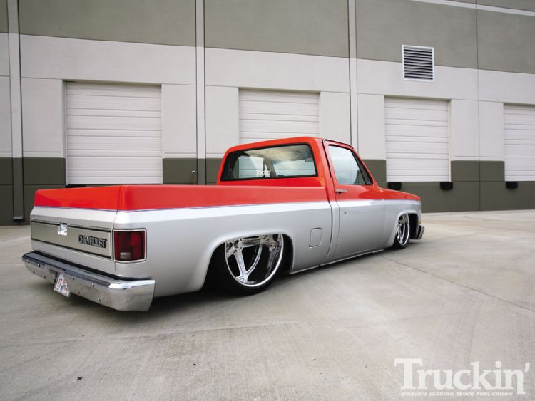 1104tr_02+1986_chevy_c10+right_rear_angle.jpg