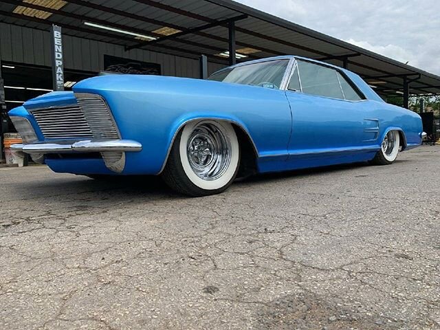 This Buick Riviera came in a couple weeks back for a few upgrades. 👉ekstensive.com 👈 .
➖➖➖➖➖➖➖➖➖➖
Valves - Bags - Compressors - Fittings
🇺🇸7-5:30 Tuesday - Saturday 🇺🇸
⚙️Fully Stocked Showroom 🔩
➖➖➖➖➖➖➖➖➖
🗺 @ekstensivemetalworks
💬 sales@ekst