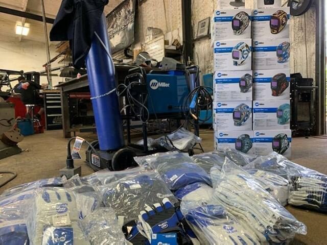 @Miller_welders 
Before the TV show came along and long after they're gone we will still use miller welders to get the job done. ➖ ➖ ➖➖➖➖➖➖➖➖➖➖
Valves - Bags - Compressors - Fittings
7-5:30 Tuesday - Saturday
⚙️Fully Stocked Showroom 🔩
➖➖➖➖➖➖➖➖➖
🗺 