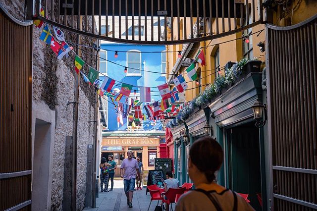 Do you see your country’s flag? •
•
•
#irish_daily #irish🍀 #ireland #ireland🍀 #irelandtravel #ireland_gram #streetphotography #instapassport #instatraveling #igtravel #travelblog #mytravelgram #travelblogger #traveldrops #sharetravelpics #travelphotography #ig_great_pics #ireland_insta #cork #corkireland #europe #pixel_ig #photographyislifee #urbanandstreet #imaginatones #streettogether #iglobal_photographers #ig_great_pics #killyourcity #flags