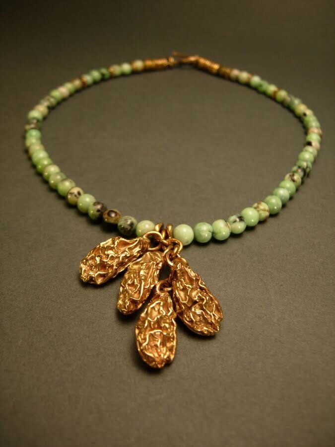 brass-raisins-necklace-green.jpg