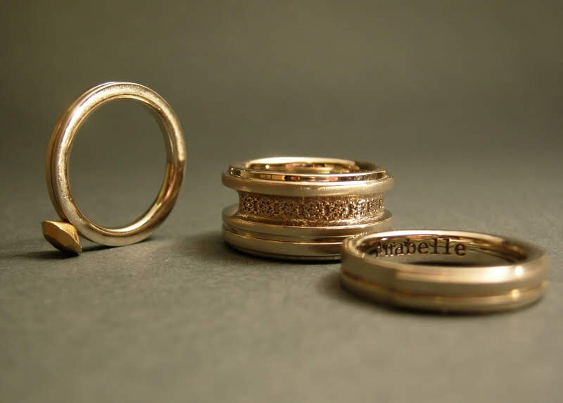 gold-wedding-rings-set.jpg