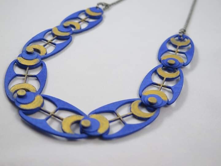 3d-printed-necklace-blue-and-gold.jpg