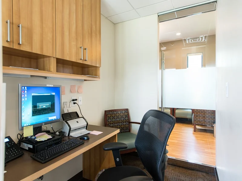 1749827_Office-Two_800x600.jpg