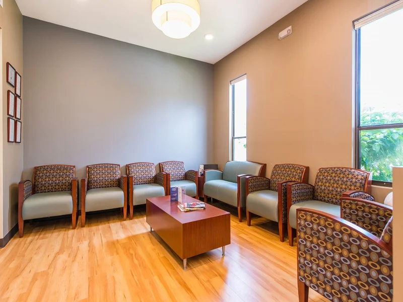 1749830_Waiting-Room_800x600.jpg