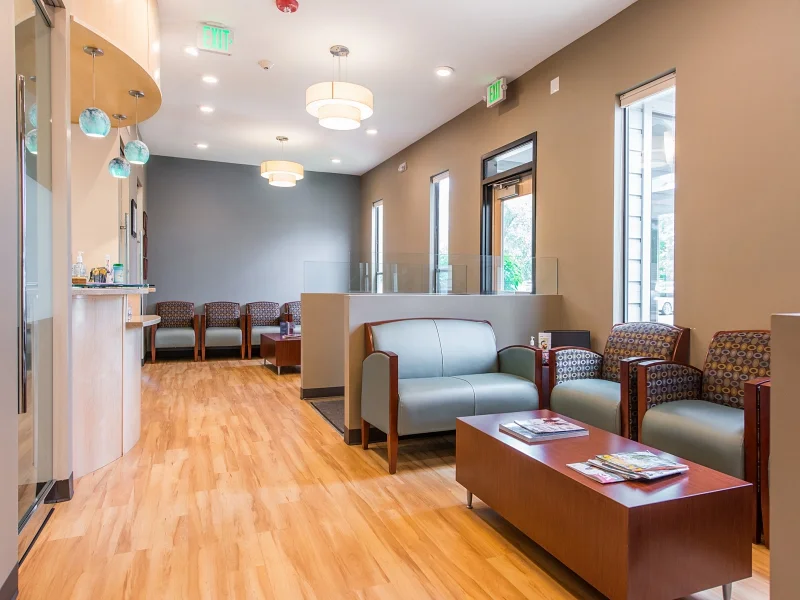1749835_Waiting-Room_800x600.jpg