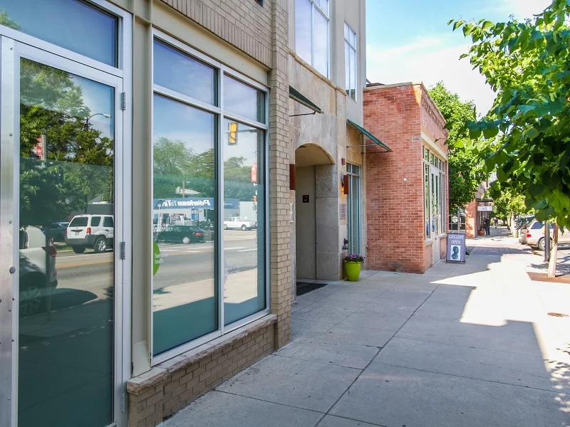 1762024_Exterior_800x600.jpg