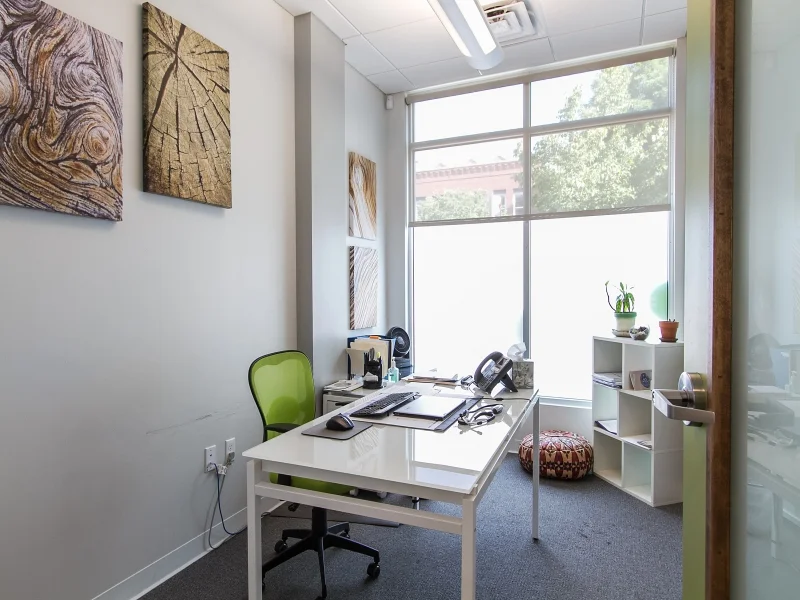 1762041_Office_800x600.jpg