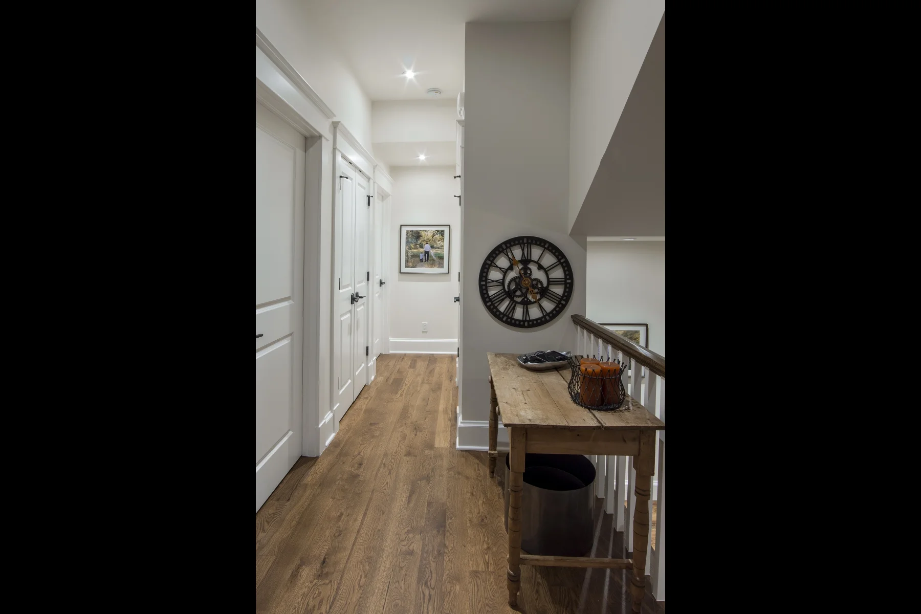 Hallway_1800x1200_2088332.jpg