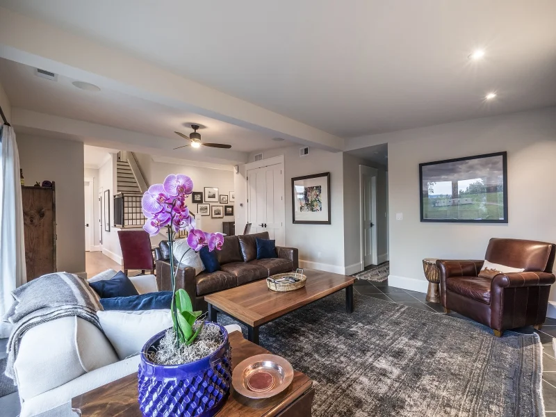 LivingRoom_800x600_1773628.jpg