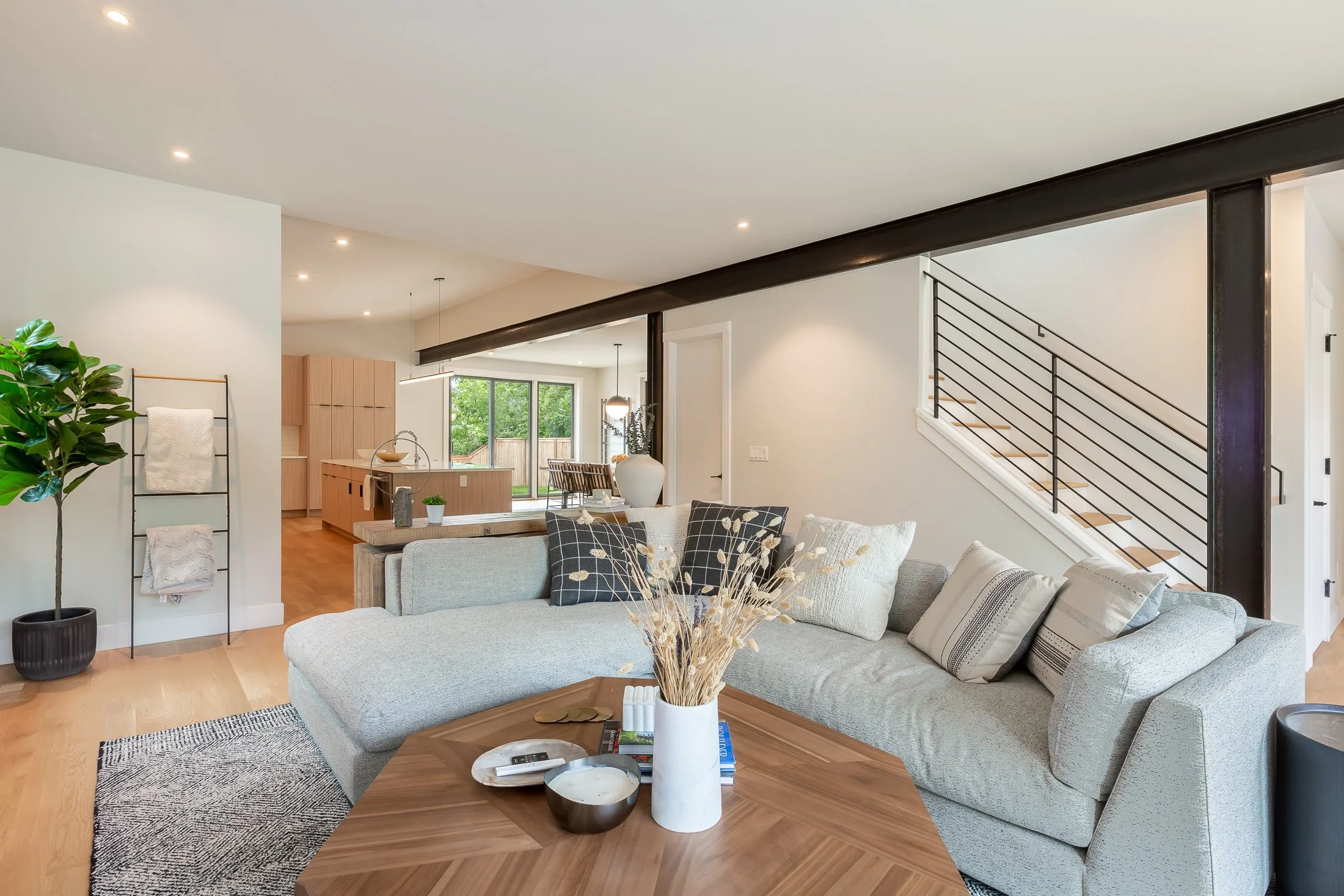 2735 Carnegie Drive 09.jpg