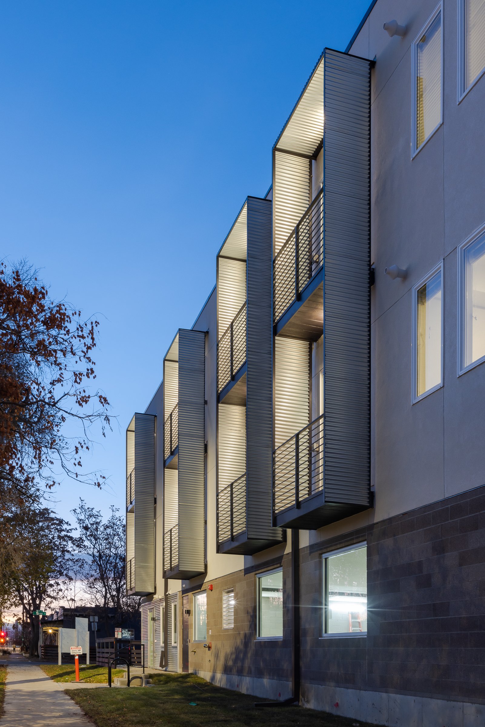 1300 Lipan St - 35.jpg