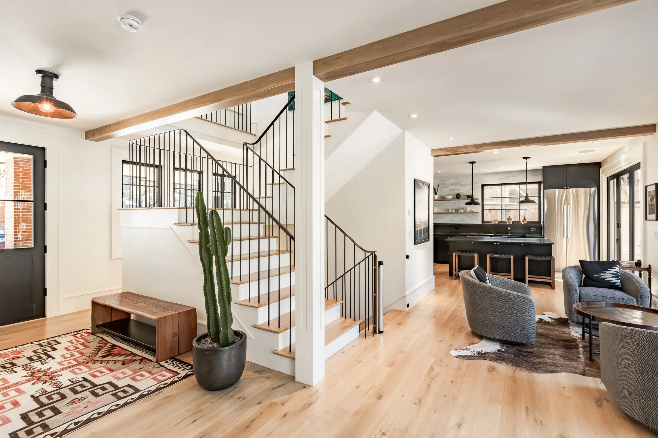 2385 Kenwood Dr - 11.jpg