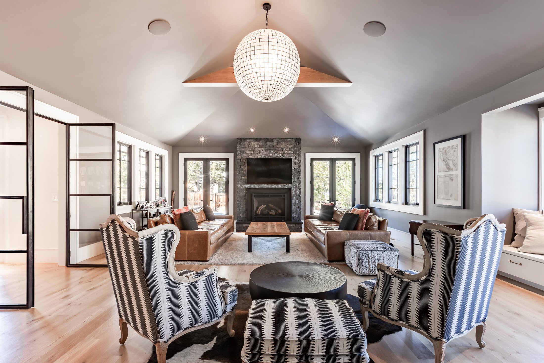 2385 Kenwood Dr - 27.jpg