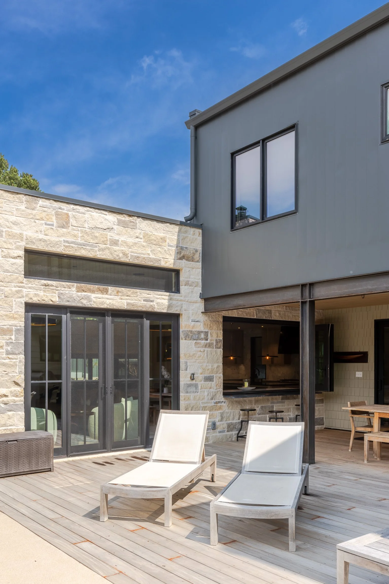 2365 Kenwood Dr-6.jpg