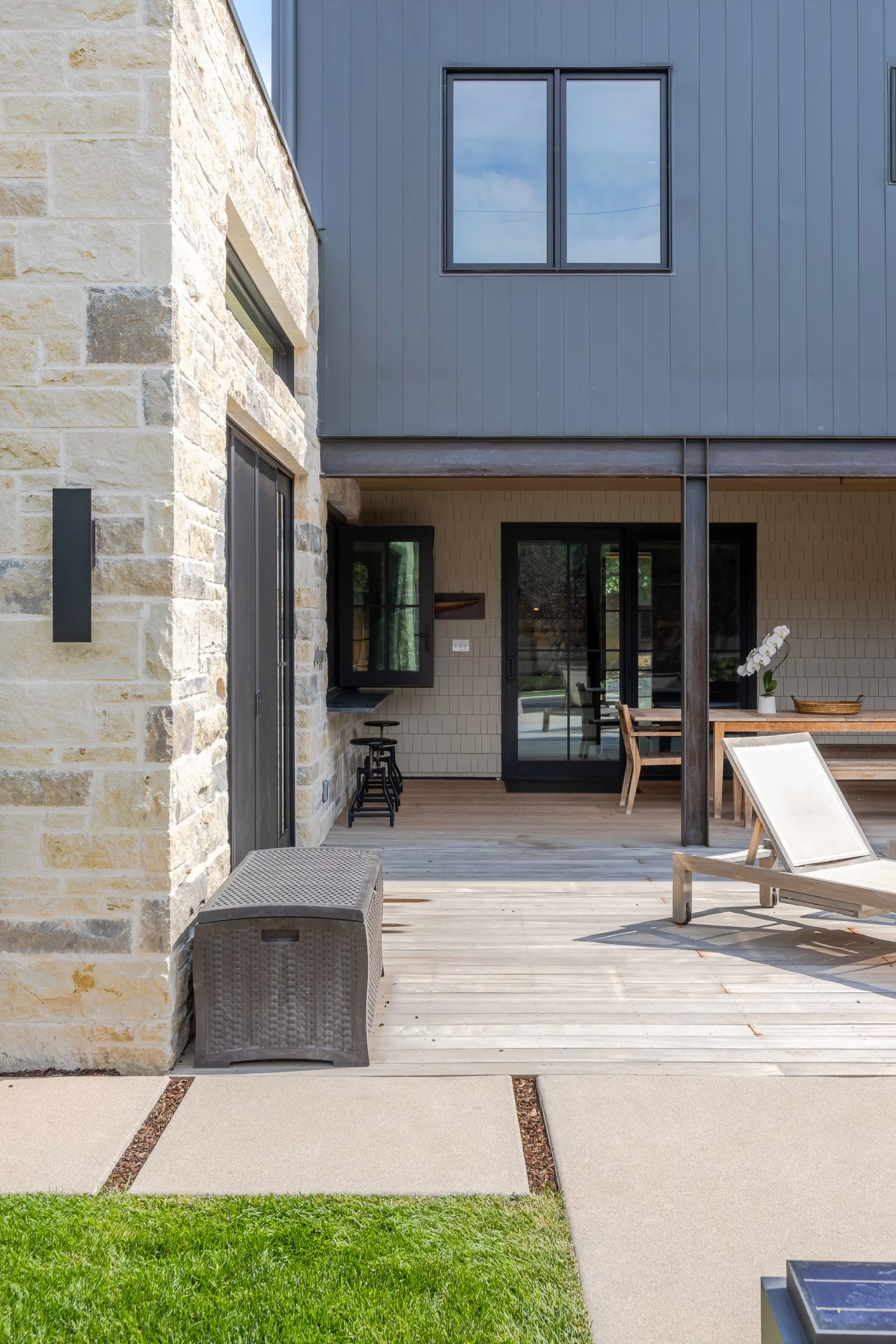2365 Kenwood Dr-8.jpg