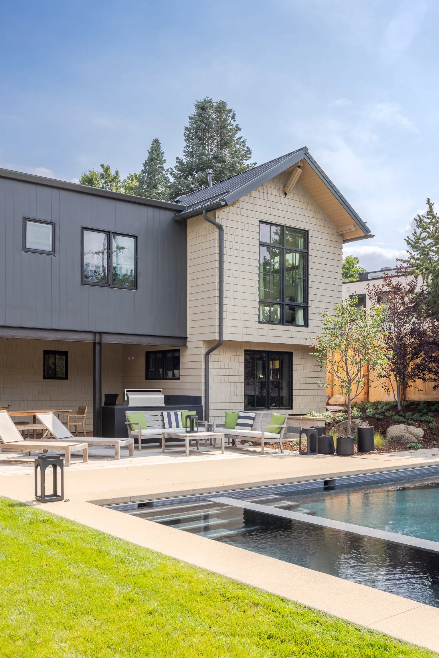 2365 Kenwood Dr-10.jpg