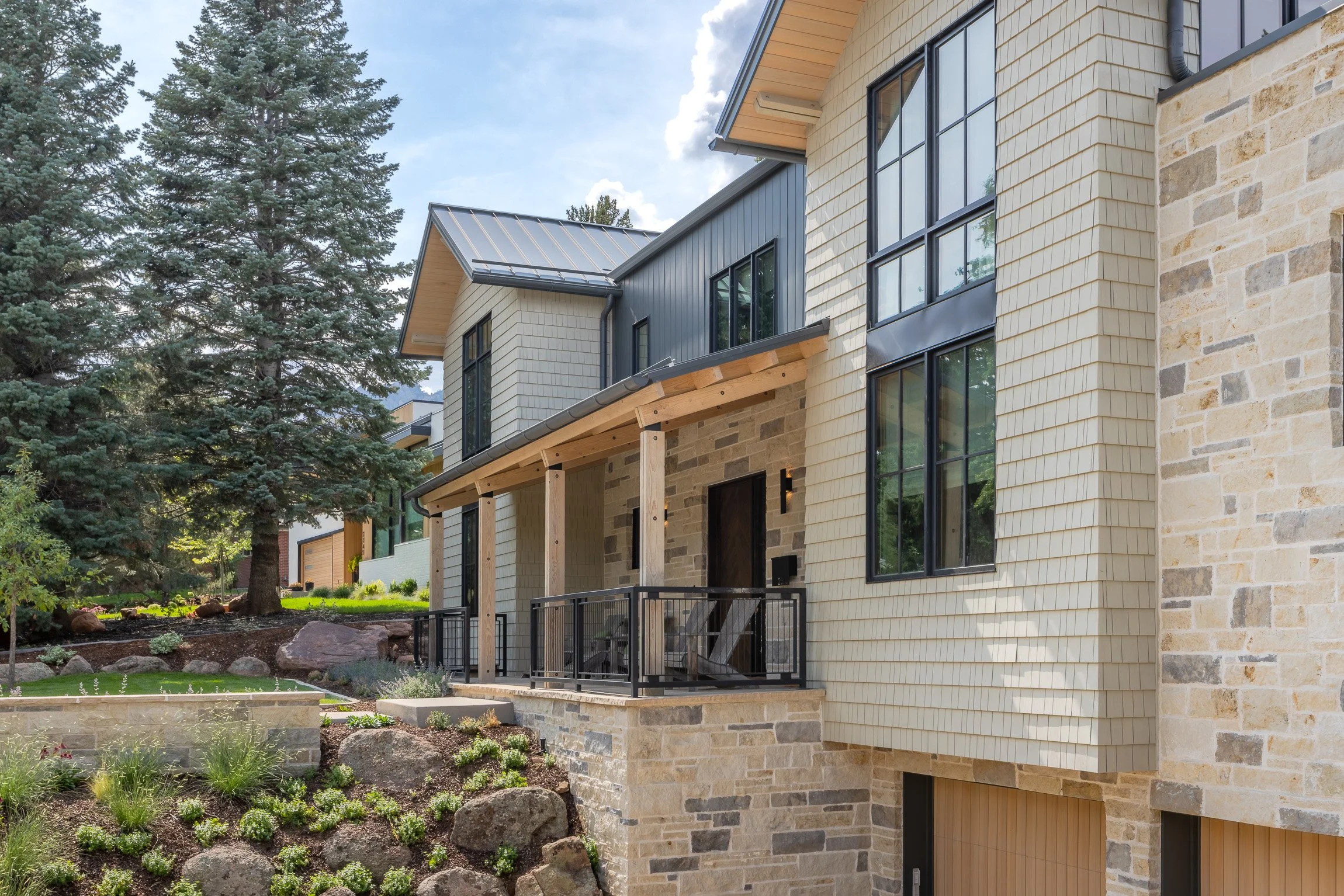 2365 Kenwood Dr-20.jpg
