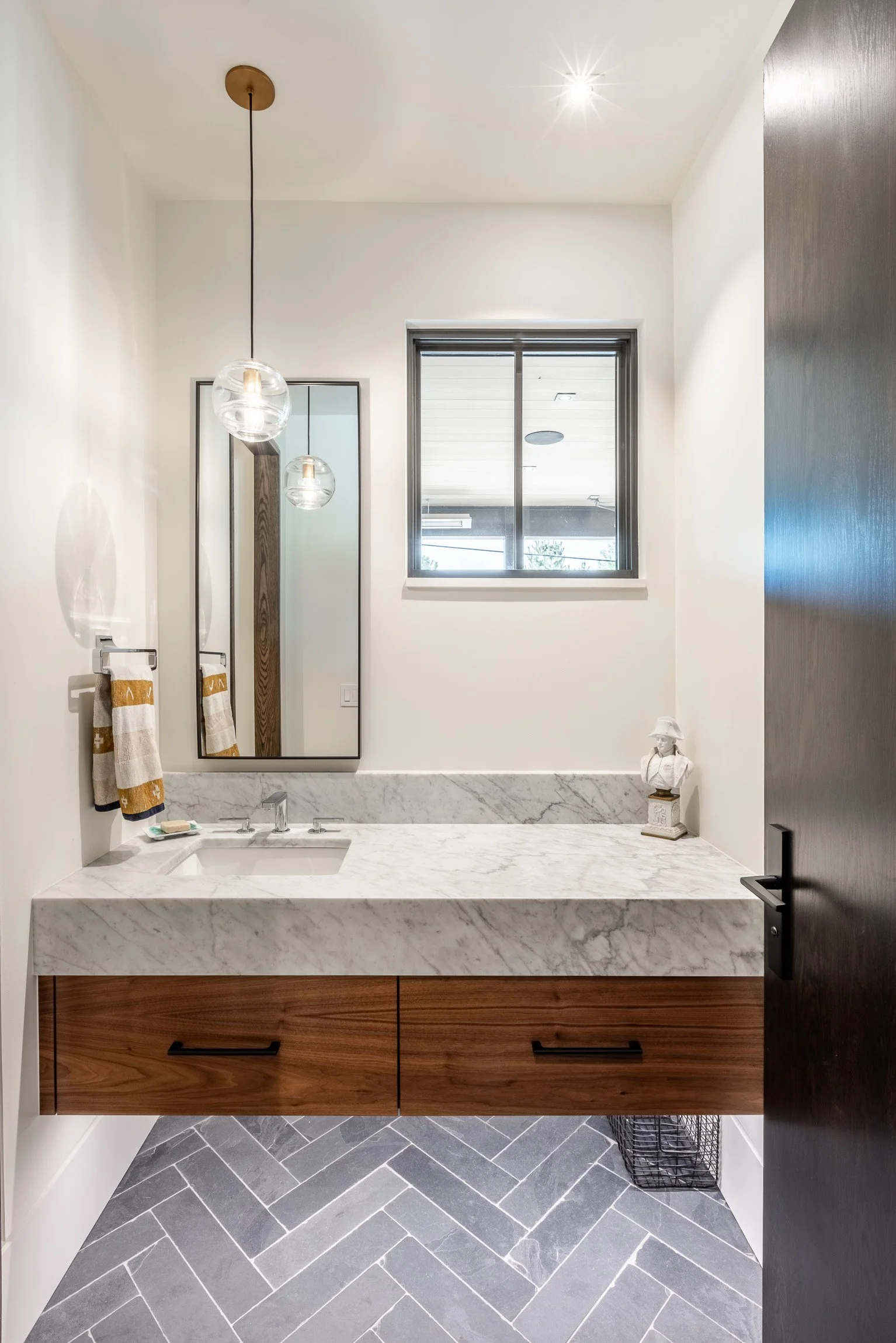2365 Kenwood Dr-52.jpg