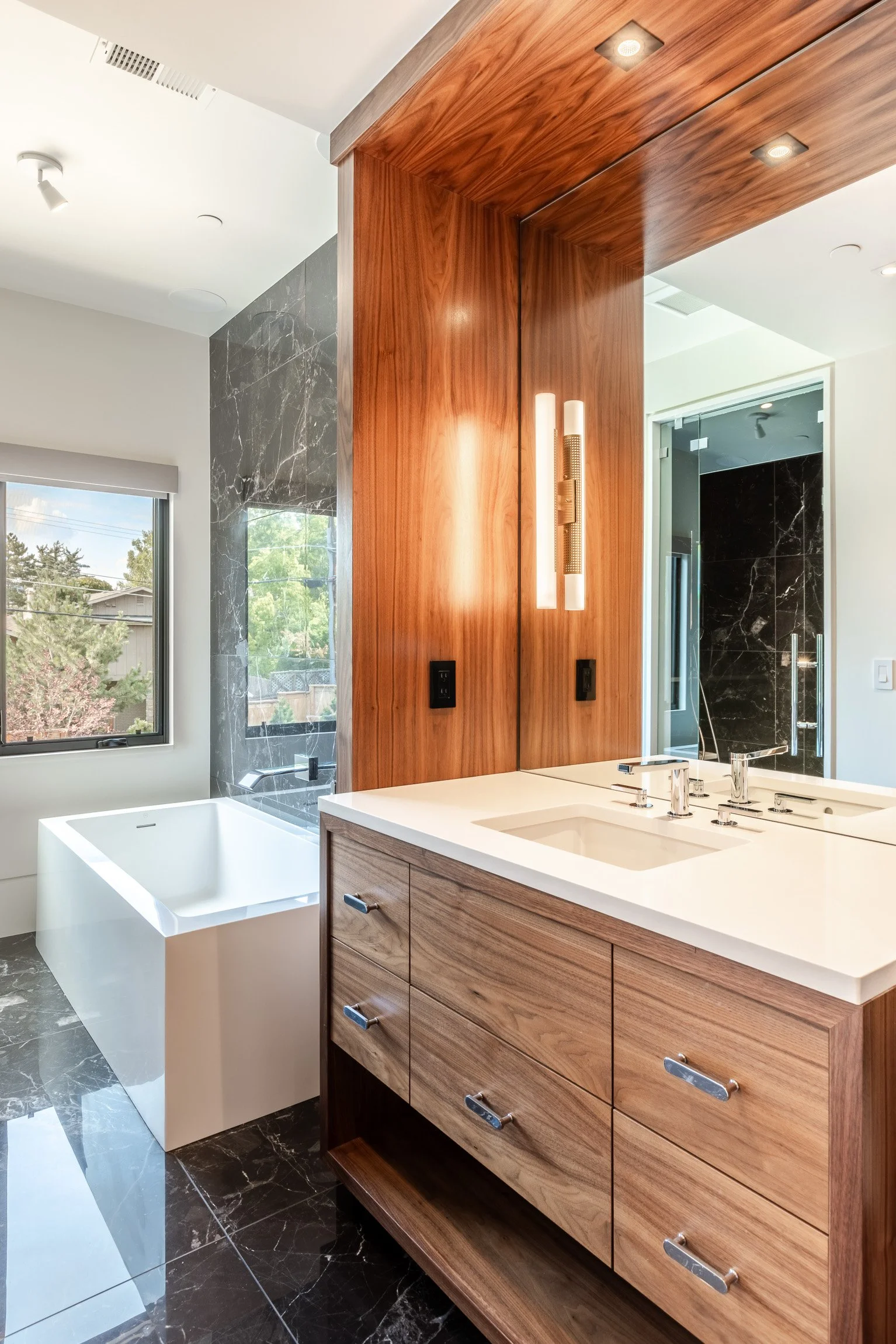 2365 Kenwood Dr-61.jpg