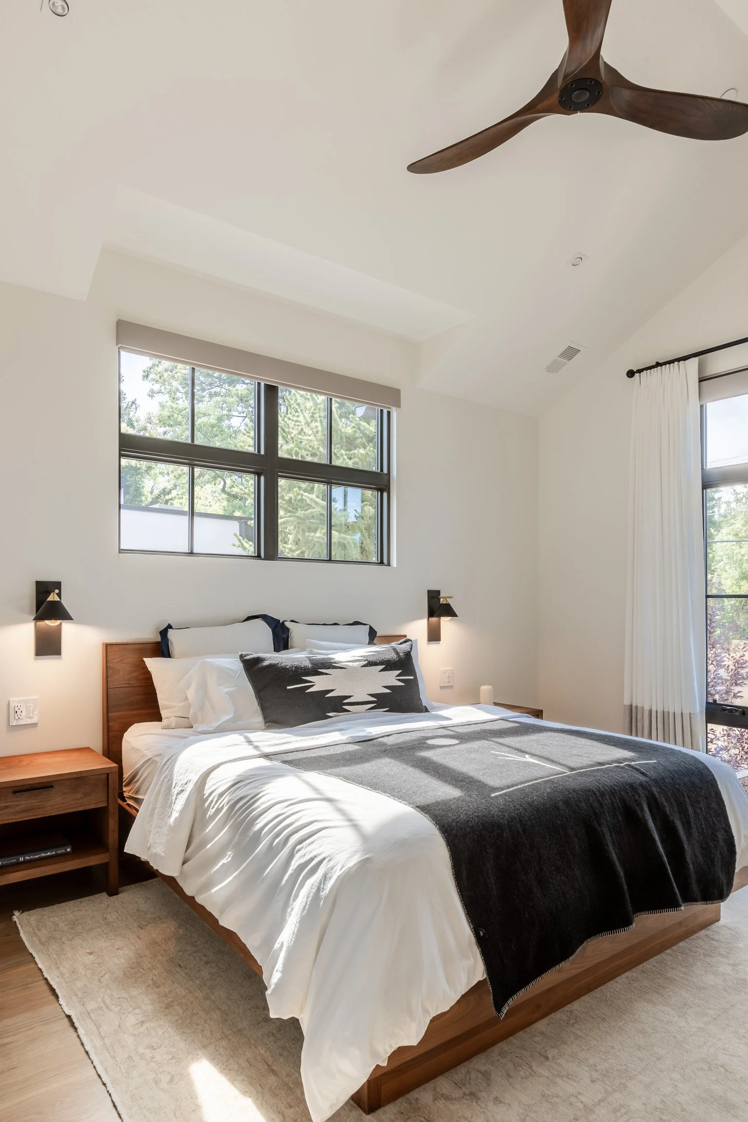 2365 Kenwood Dr-68.jpg