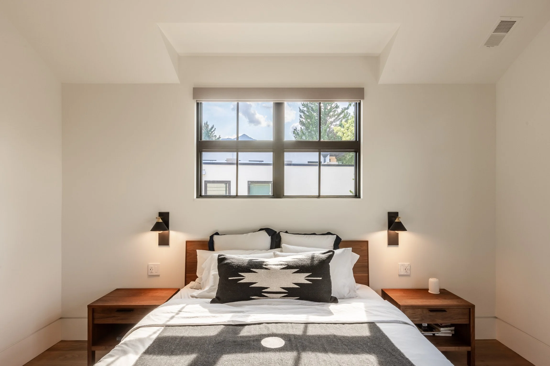 2365 Kenwood Dr-70.jpg