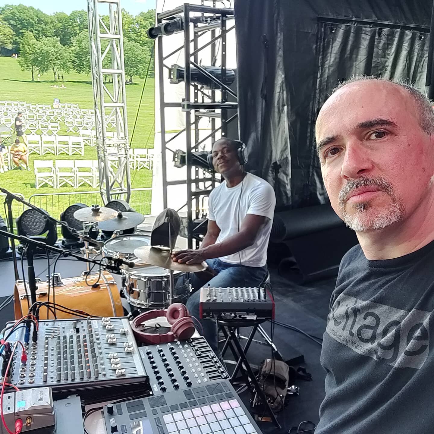 Sound check and tech run is lovely for our show tonight at 6 on Flagstaff Hill. Myself and @johnsonthird  are laying down the hard beats for @staycee_pearl_and_soy_sos @staystaylove @luh_tray__ @jessicamarino_jam @bailarivna along with our beloved @s