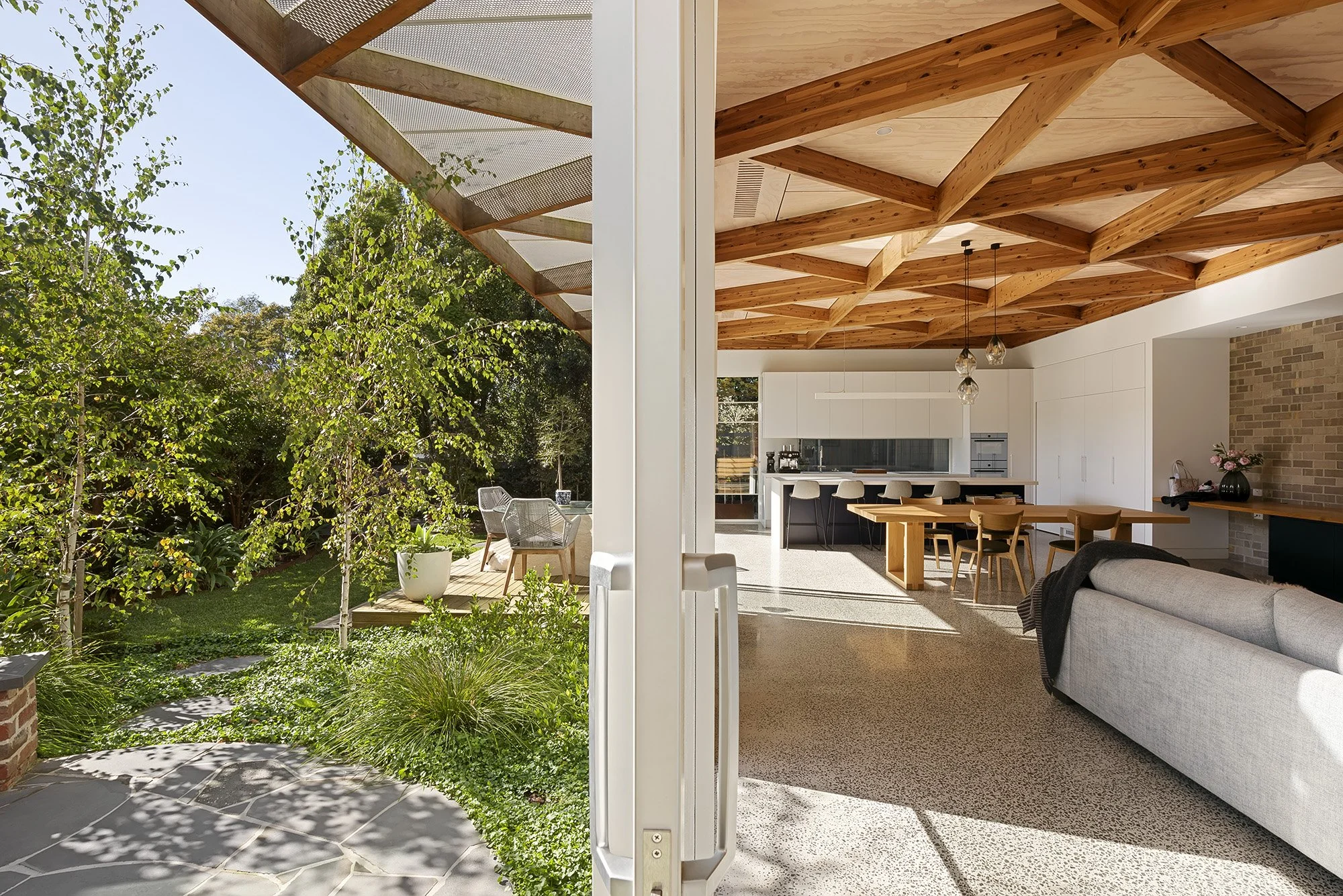melbourne-sustainable-home-balwyn-architect-indoor-outdoor.jpg