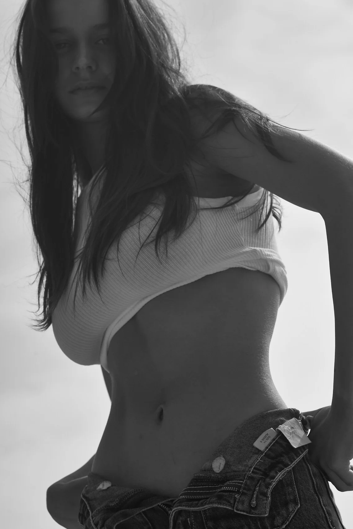 23-11-03_chloe_whites_1200.jpg