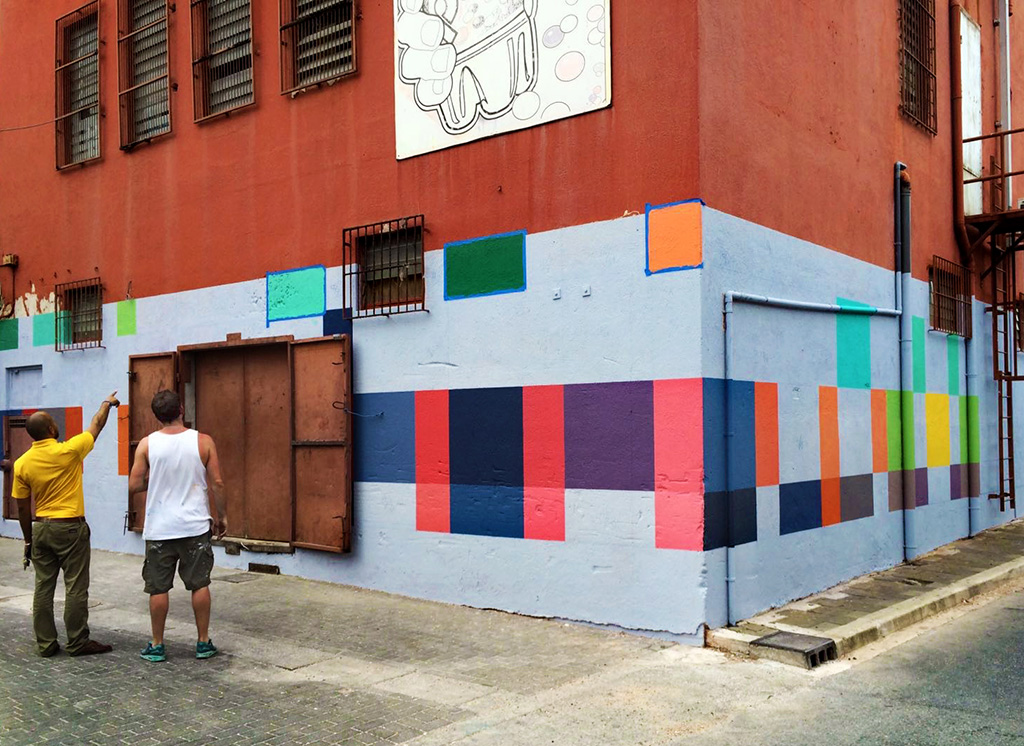 Haas & Hahn community mural project in Curacao, workshop part of Favela Painting Academy, design work in progress by Dre Urhahn and Jeroen Koolhaas.