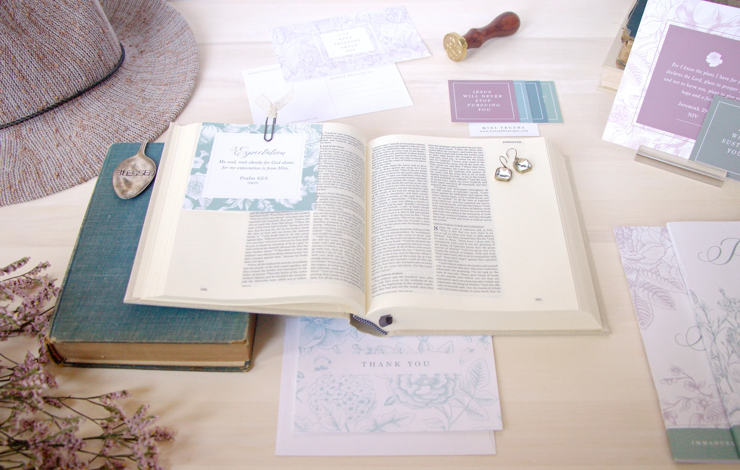 Live Oak Boutique: Stationery & Gifts