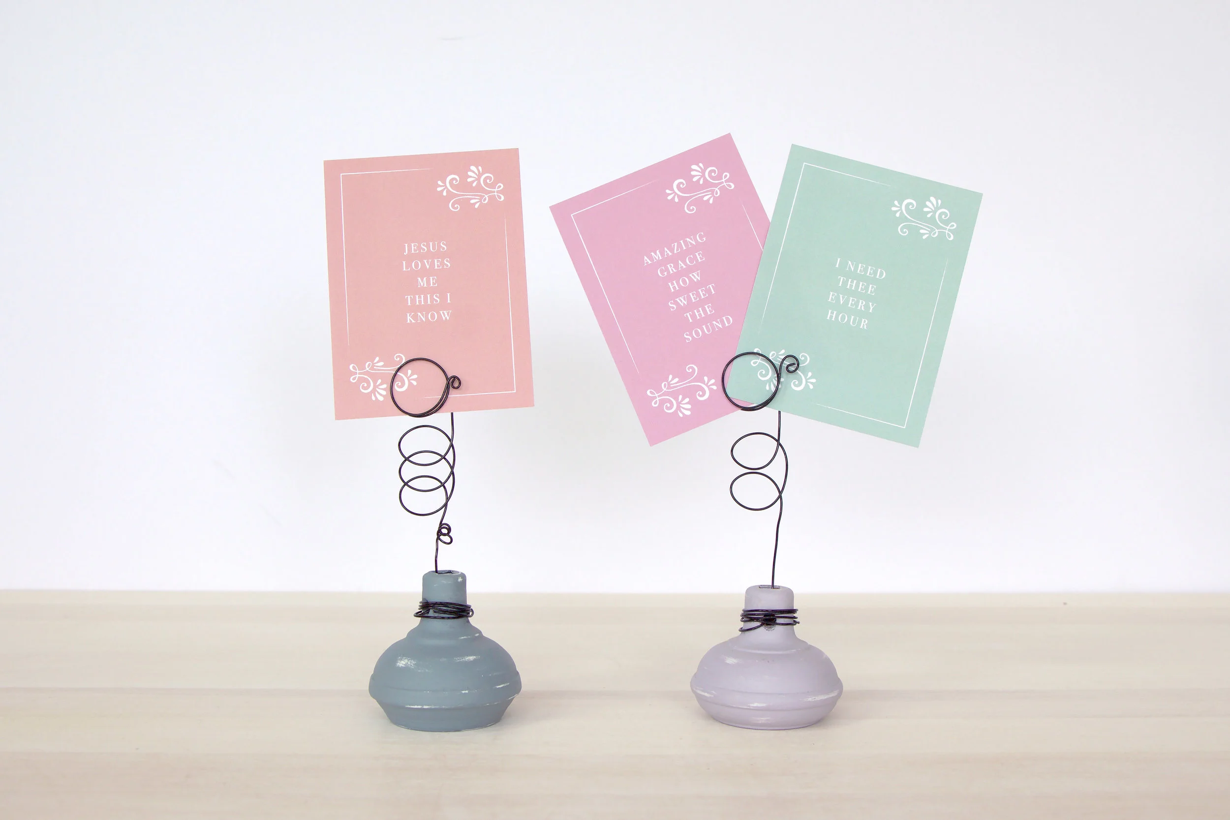 Vintage Doorknob Card Holder from Live Oak Boutique. www.liveoakboutique.com