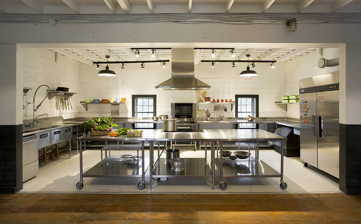 Energy-efficient Commercial Kitchen