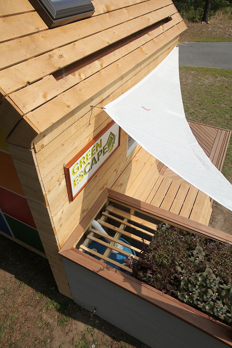 Eco-friendly Playhouse with Rain Water Collection