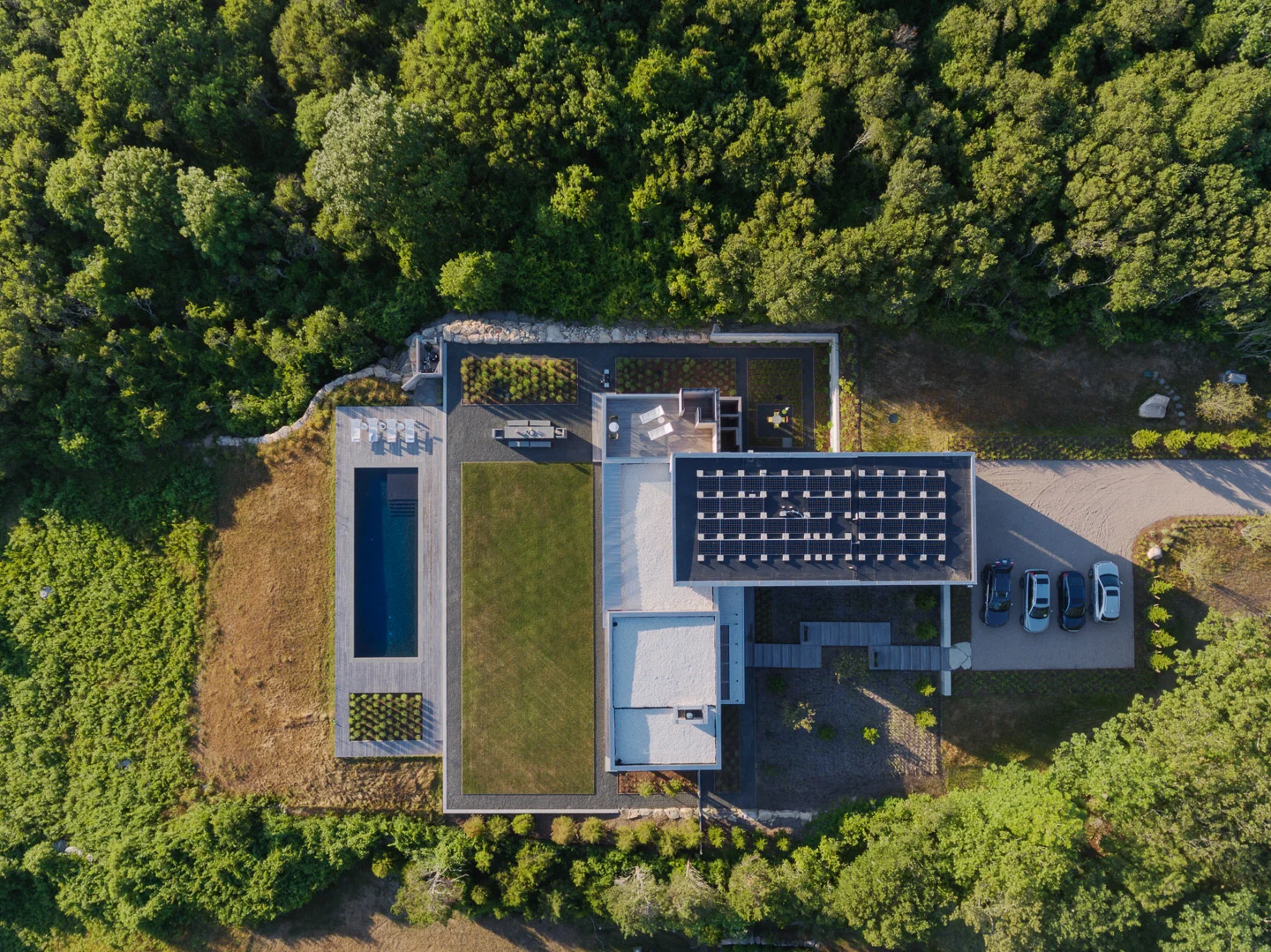 Modern beachfront home in South Dartmouth