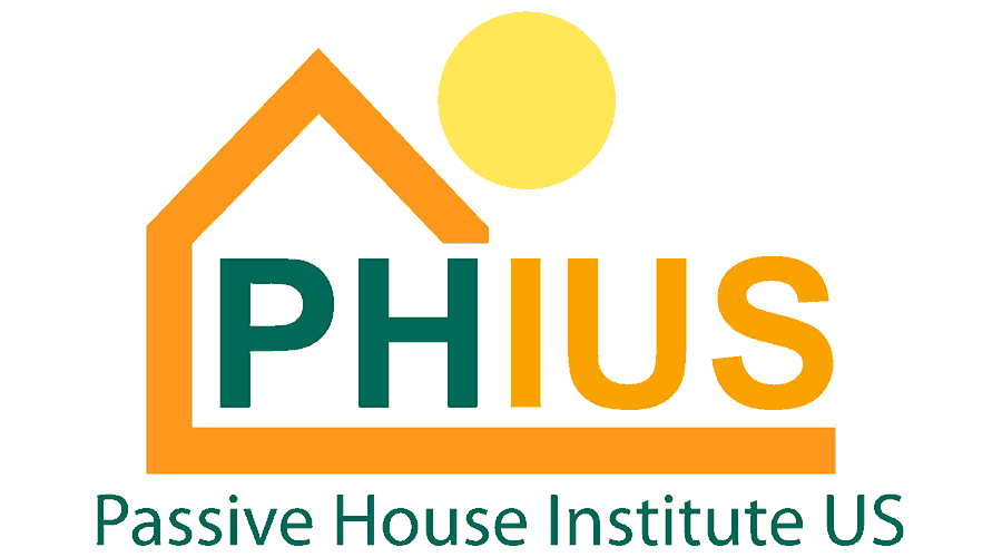 这座阿克顿住宅是一个预先认证的被动式住宅(PHIUS+)，一旦完成将针对被动式住宅认证