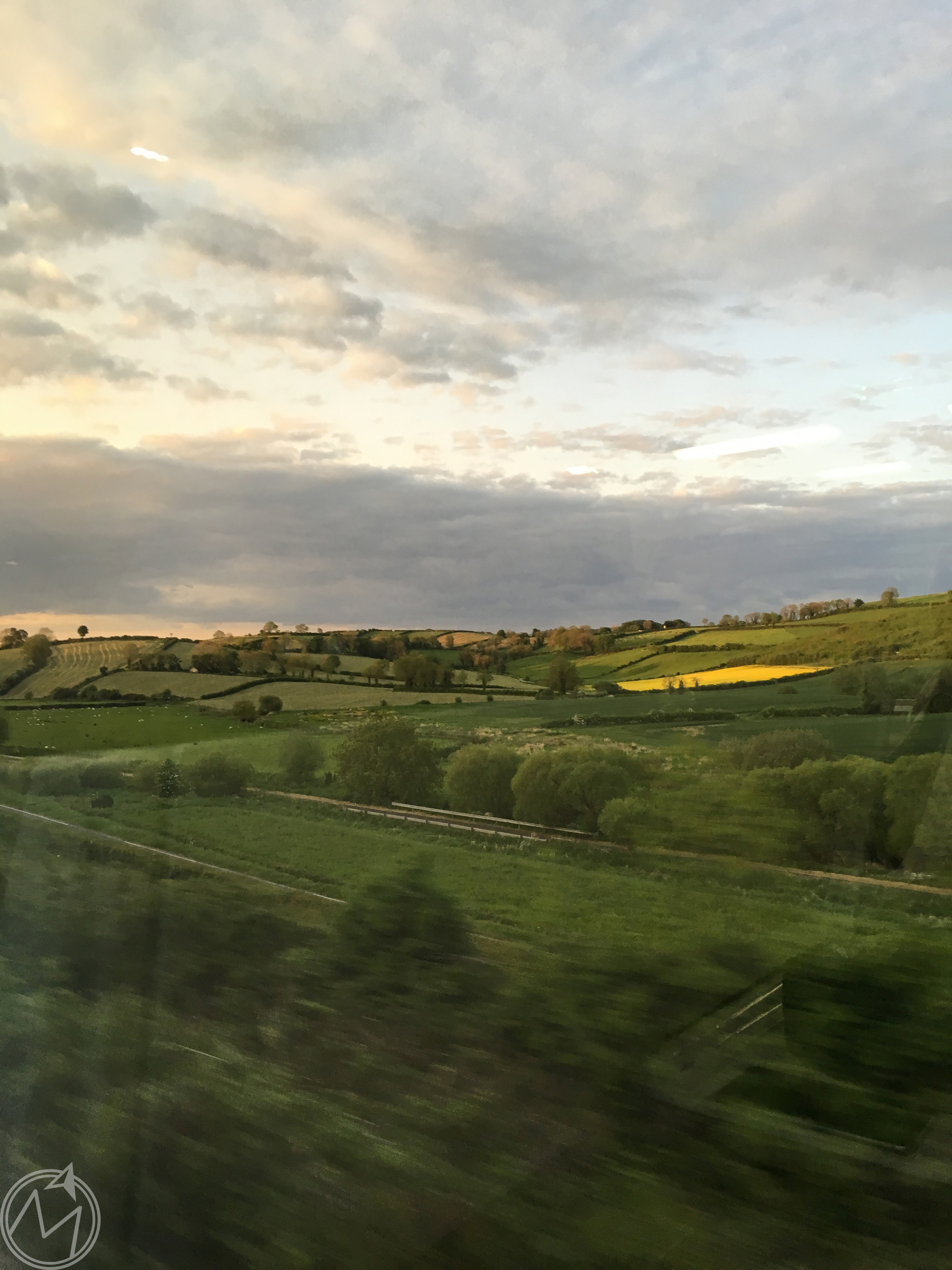 the photo isn't the best since it was taken at train speed, but the irish countryside is just gorg.