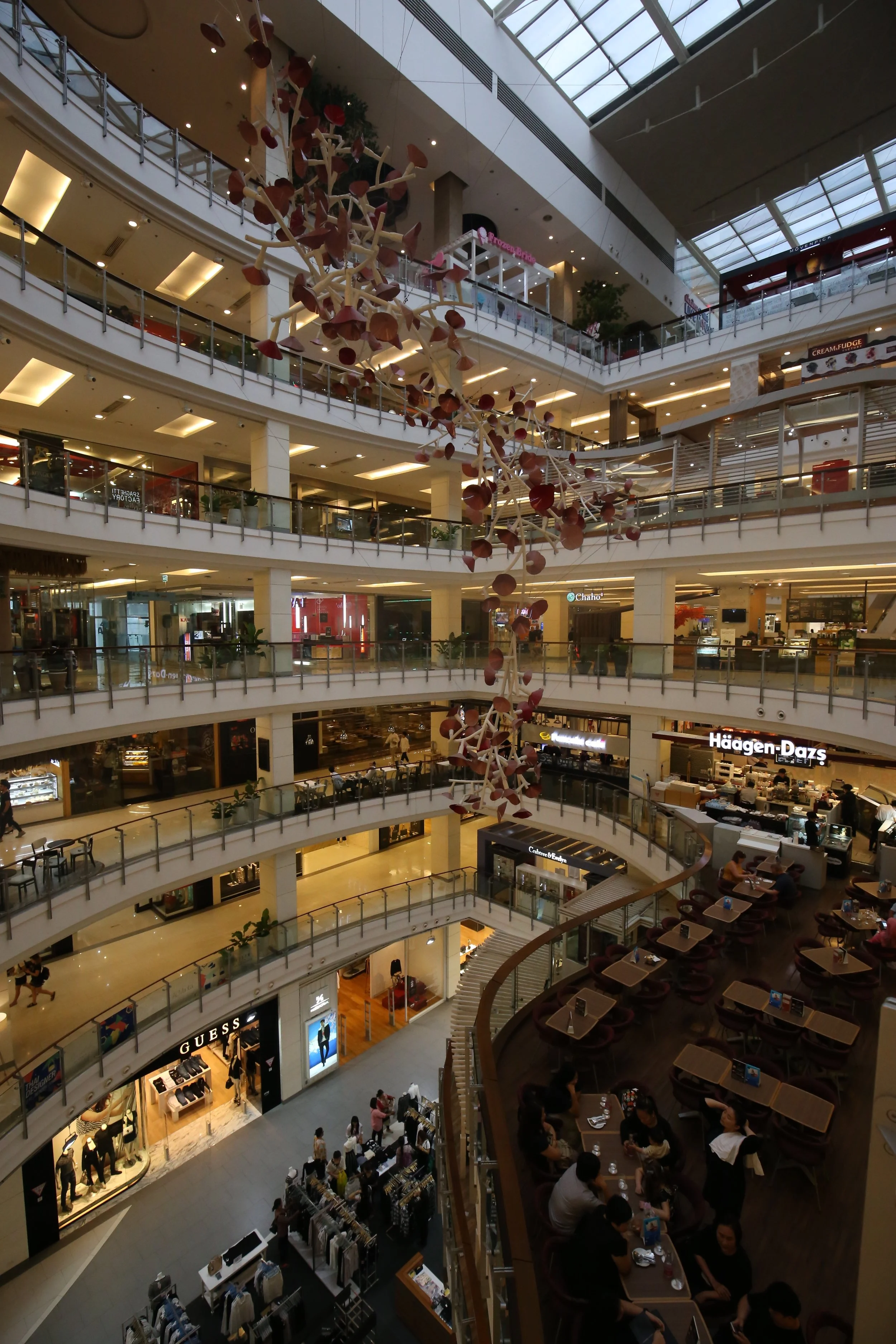 bangkok has SO many large malls like this that house not only a ton of high end shopping options, but so many yummy restaurants and places to rest in the AC. 