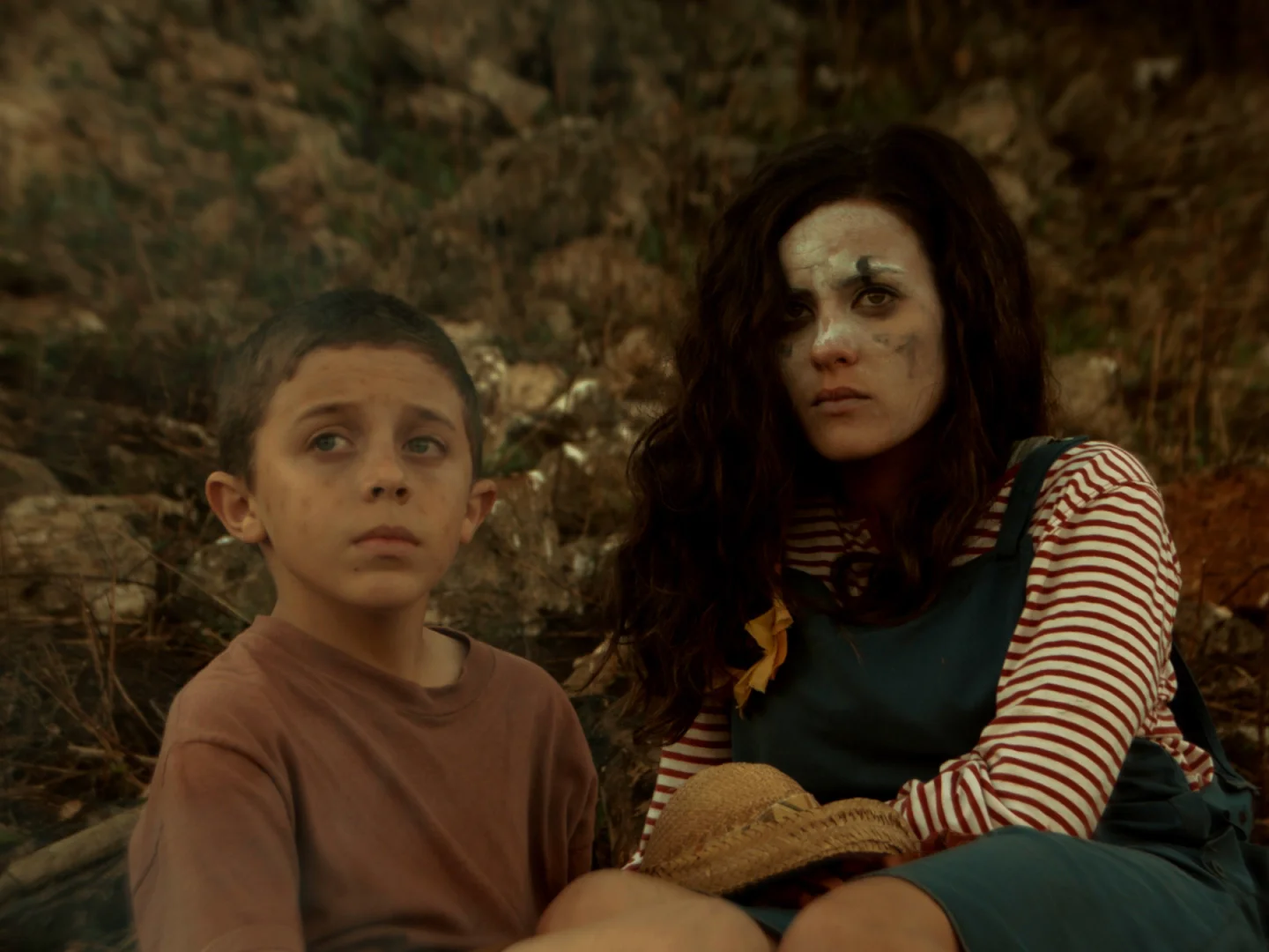 Kevin Serra and Mónica Molinet play the leading roles. Kevin was awarded Best Actor at Muestra Joven for this performance.