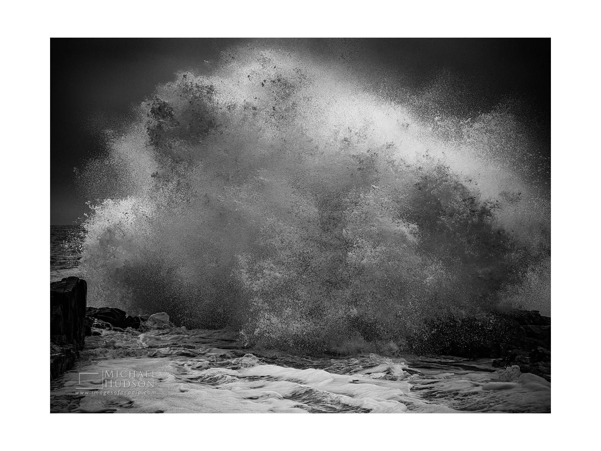 Shattering Wave Wave III, Hunters Head/ Limited Edition Print No. 2S5-2128bw