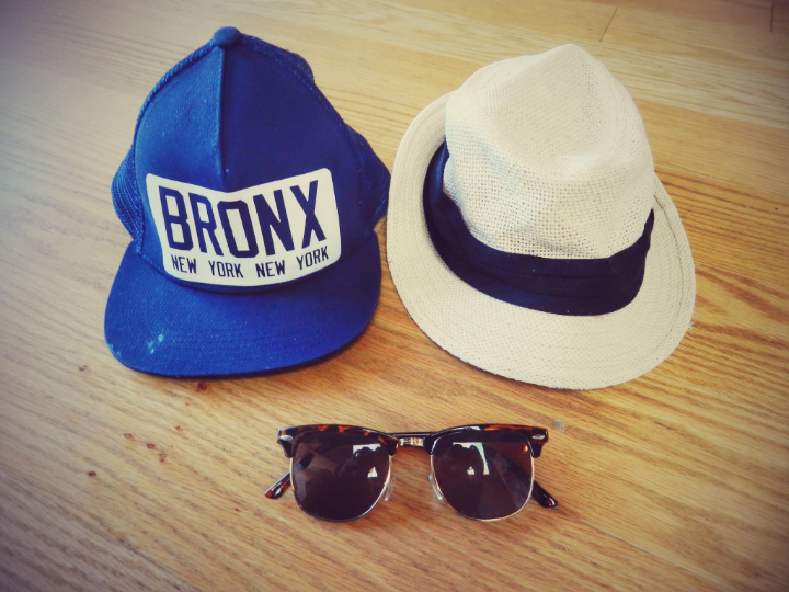 You will bring your best swim suites and bikinis. Complete your outfit by adding your favorite hat and sunglasses.