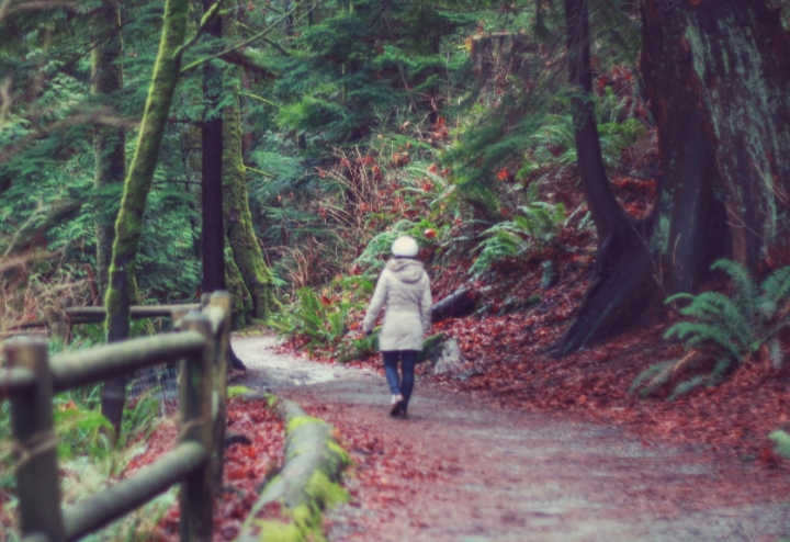 Follow the Tunnel Trail and you will arrive to the lake. The trail is beautiful.