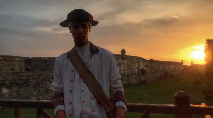Go around 7pm so you don't miss "El Cañonazo" at 9pm. You will be able to see the sunset from here as well. The tour is affordable and will explain you a little bit of history about Cuba and its costumes. 