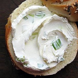 What wild flavored cream cheese is favorite !?#bagels #NYC #breakfast #Morning #coffee #BAEgoals #yummy #yum #creamcheese #butter #bacon #eggs #foodporn #Brooklyn  #catering
