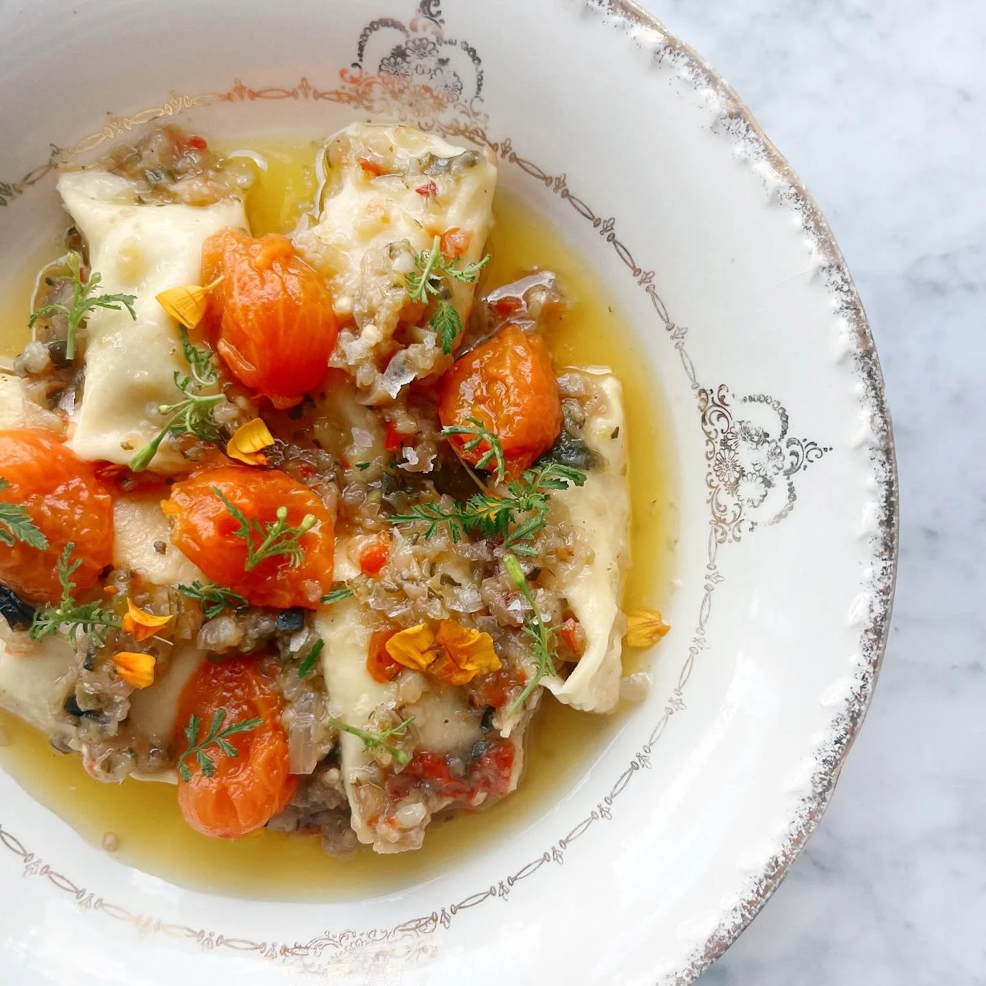 Corn agnolotti, ratatouille sofrito, pickled tomato 🔥

Wed 5-9pm
Thu 5-10pm
Fri 5-10pm
Sat 3-10pm