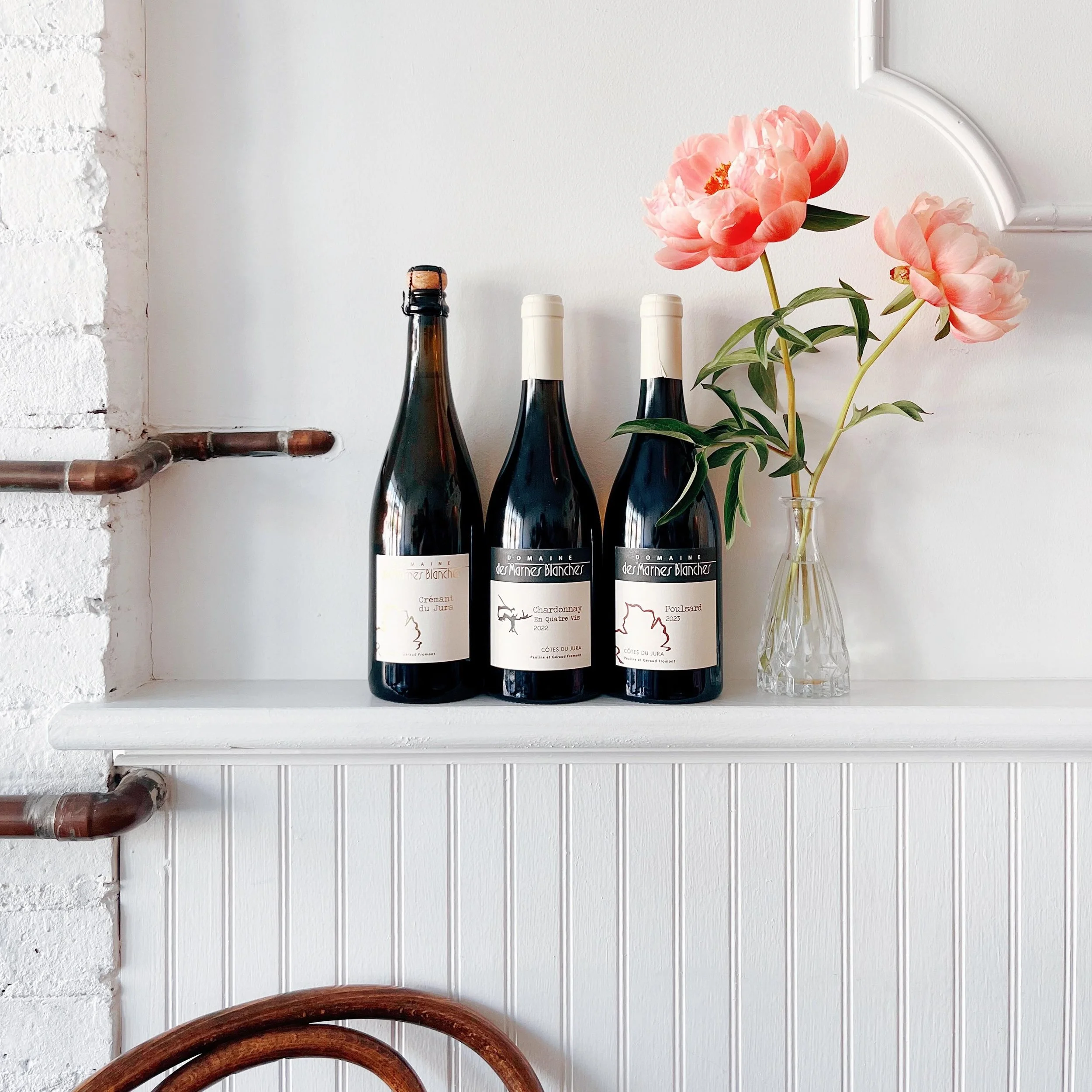 A limited selection from the Jura&rsquo;s culty Domaine des Marnes Blanches just arrived! BTB while supplies last. 💅 #iykyk 

Tuesday 5-9
Wednesday 5-9
Thursday 5-10
Friday 5-10
Saturday 4-10
Kitchen Wed-Sat til 9