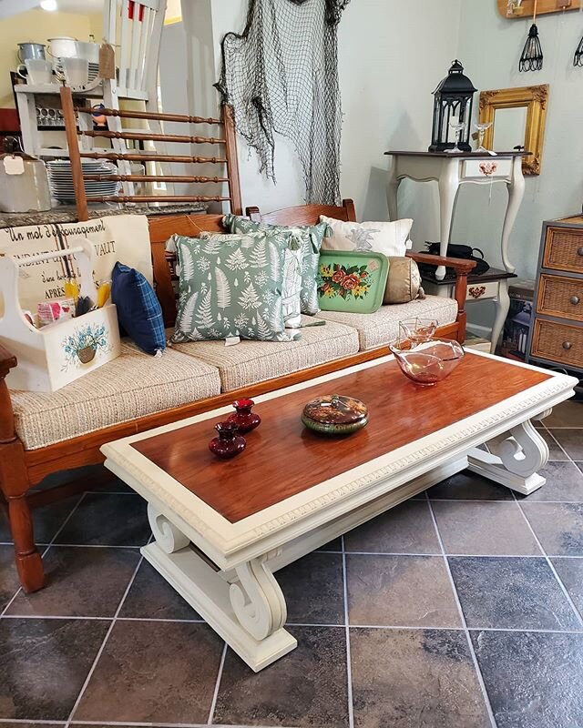 BARGAIN OF THE DAY - Coffee Table $115 @ Leeaburg Store.  OPEN THURSDAY - SUNDAY 11 TO 5.  #vintagemagnoliallc #vintage #furniture #coffeetables #shopsmall #shoplocal