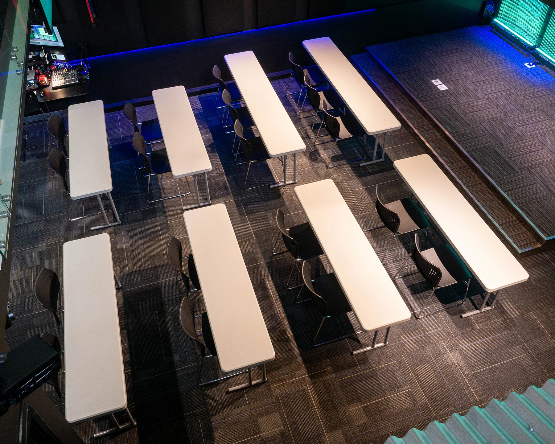Classroom style set for 18