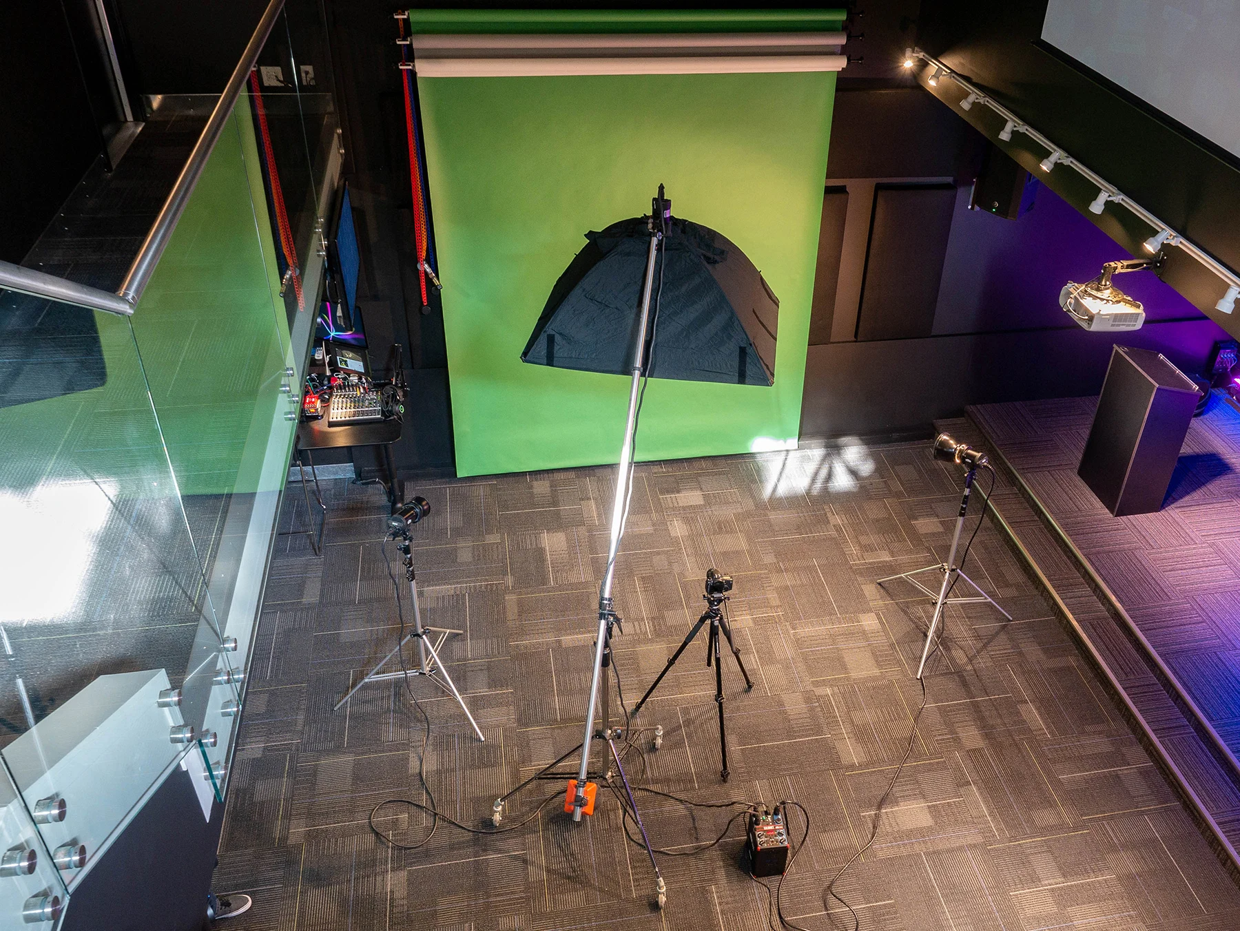 Overhead shooting area