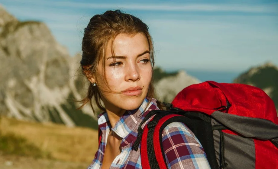 Mastering the Natural Look: Makeup Tips for the Outdoor Utah Enthusiast